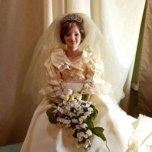 Princess Diana 18" Bridal Doll